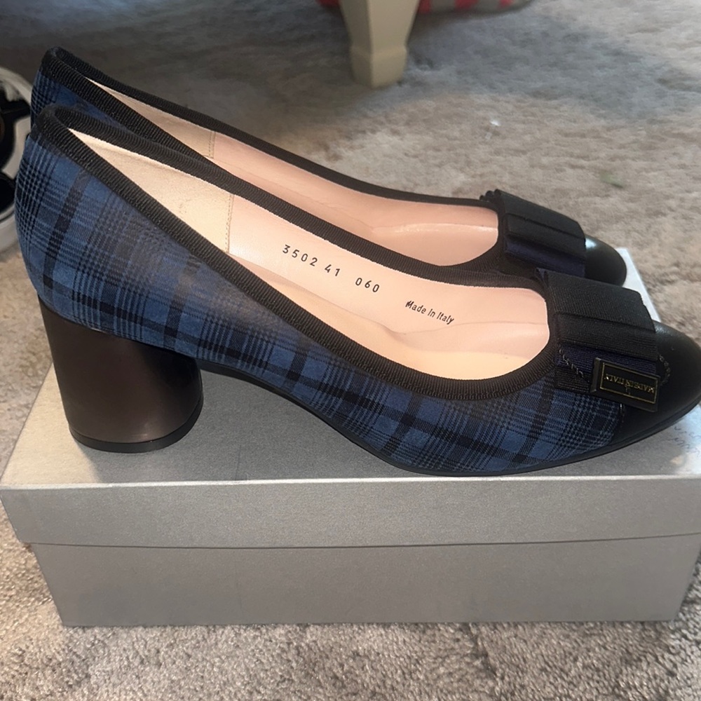 NWT Ferca 81 heels